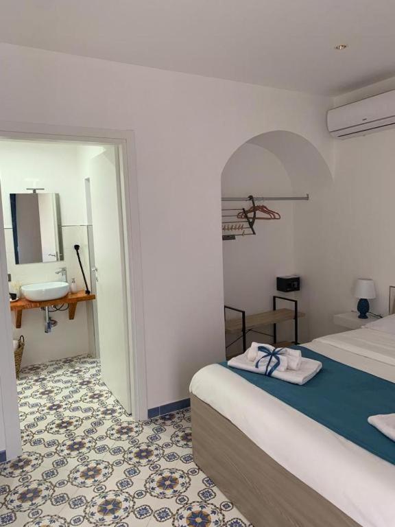 Mini Appartamenti Ballaro Rooms Palermo Luaran gambar